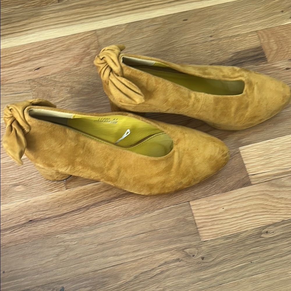 SuedeYellow Block Heels with Bow Detailing